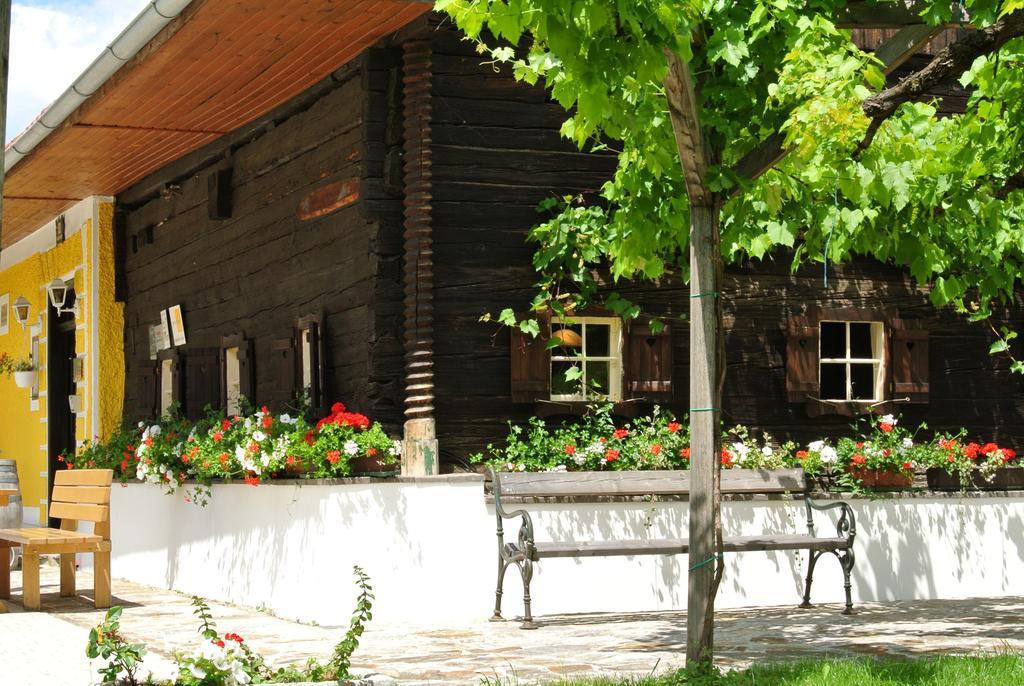 Weingut Primus Suedsteiermark Spielfeld Exteriör bild